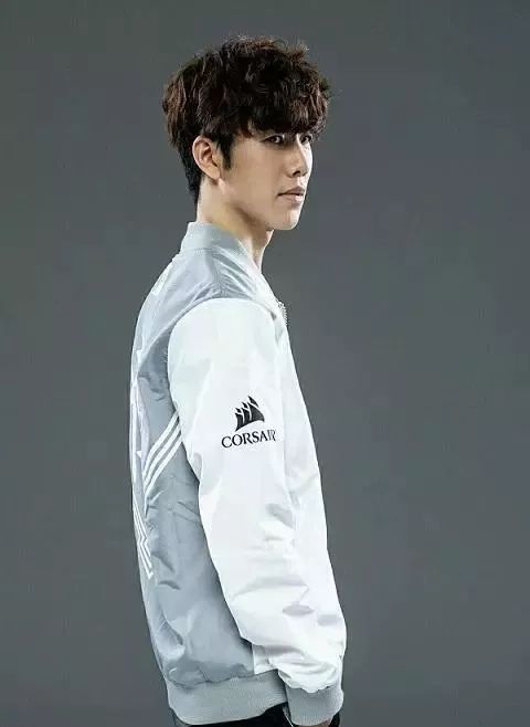 平淡甚至冲 平淡甚至冲